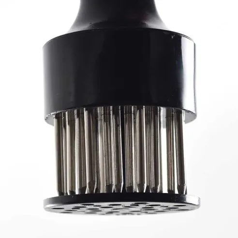Ablandador para Carne GRIP-EZ con 24 Puas de Acero, Color Negro NORPRO 7034