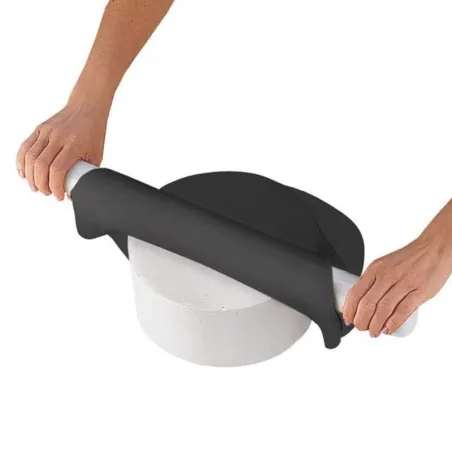 Pasta Fondant Color Negro, 1.5 Libras WILTON 710-2303