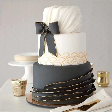 Pasta Fondant Color Negro, 1.5 Libras WILTON 710-2303