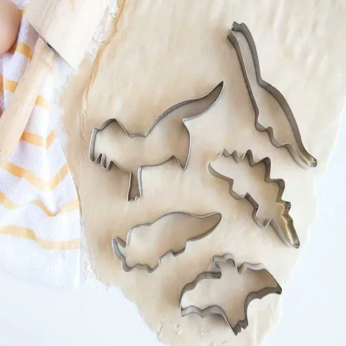 Cortadores de Galletas con Diseno de Dinosaurios, Set de 5 Piezas FOX RUN BRANDS 3641