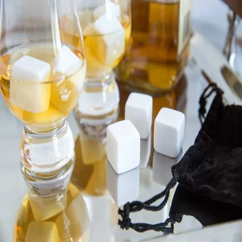 Piedras de Marmol para Whisky, 9 Unidades. OUTSET 76434