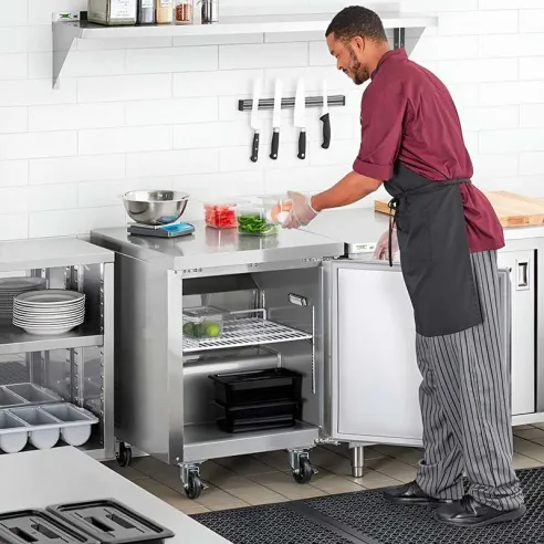 Mesa Undercounter Refrigerada 1 Puerta de Acero Inoxidable 27 Pulgadas U-STAR UUC-27R-E-HC