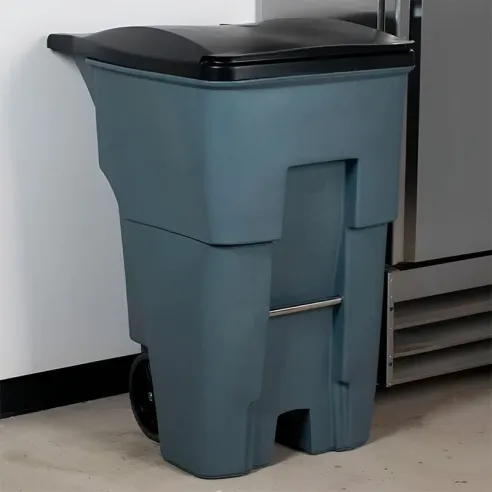 Basurero Rollout con 2 Ruedas de 95 Galones de Color Gris RUBBERMAID FG9W2200GRAY