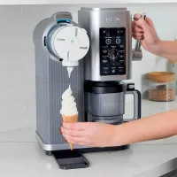 Maquina de Helados CREAMi Scoop & Swirl NINJA NC701 2