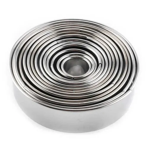 Cortadores Redondos de Acero Inoxidable para Galletas, Set de 12 Piezas MASTER CHEF 0760863